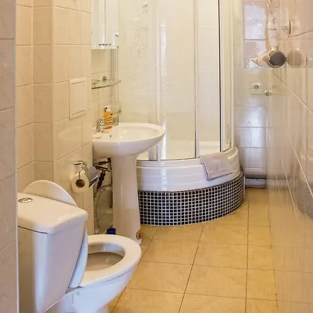 Kyiv Apartment In The City Center On Turgenevskaya Street Exterior photo