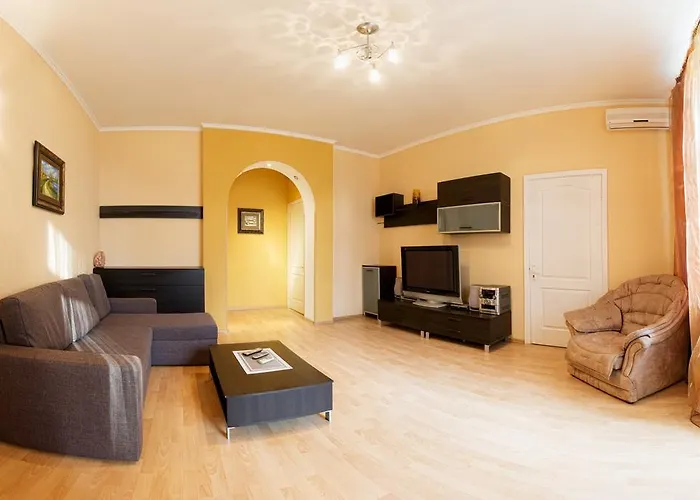 Kyiv Apartment In The City Center On Turgenevskaya Street