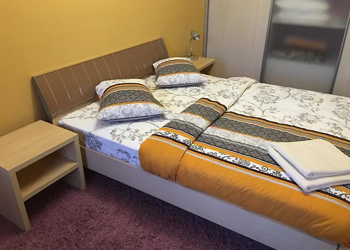 Kyiv Apartment In The City Center On Turgenevskaya Street